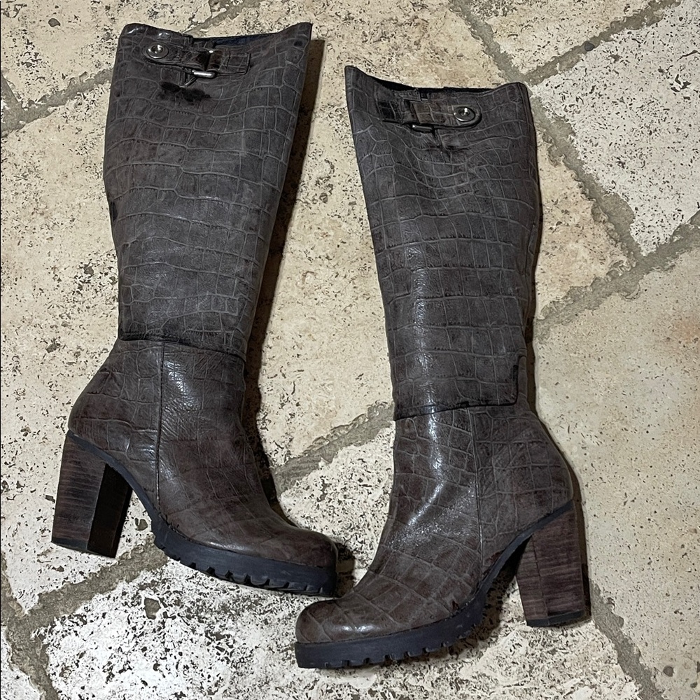 Apepazza Nassau Croc Embossed Knee High Boots Size 8M